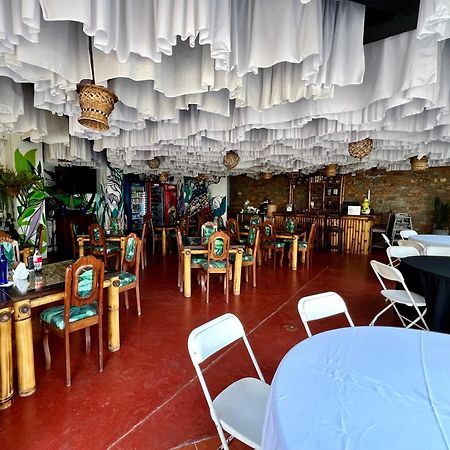 Zafra Hotel Retalhuleu Ngoại thất bức ảnh