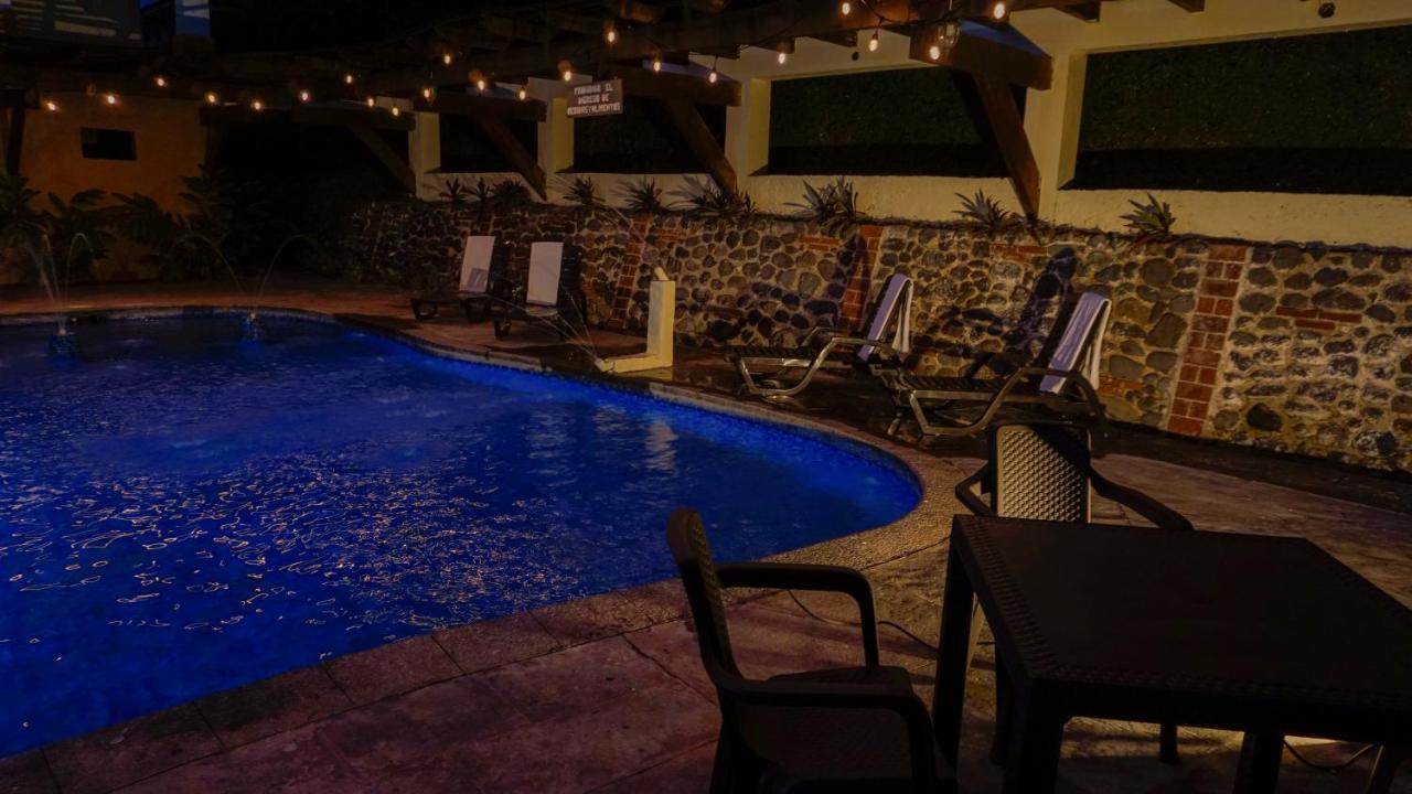 Zafra Hotel Retalhuleu Ngoại thất bức ảnh