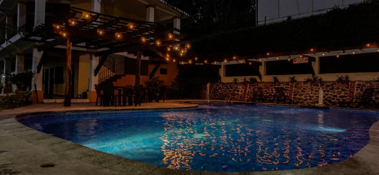 Zafra Hotel Retalhuleu Ngoại thất bức ảnh