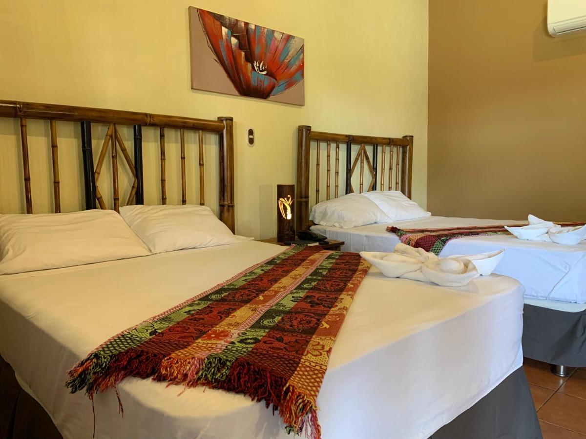 Zafra Hotel Retalhuleu Ngoại thất bức ảnh