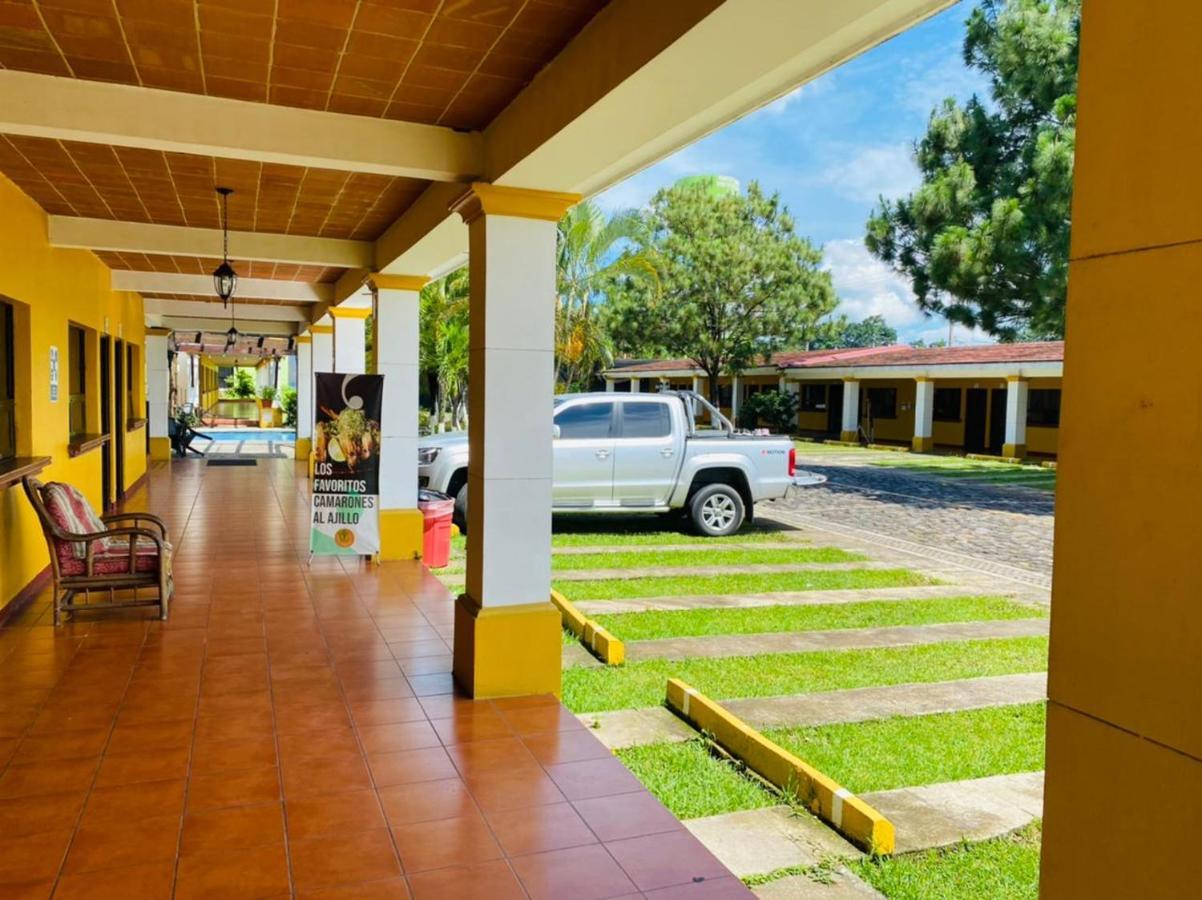 Zafra Hotel Retalhuleu Ngoại thất bức ảnh