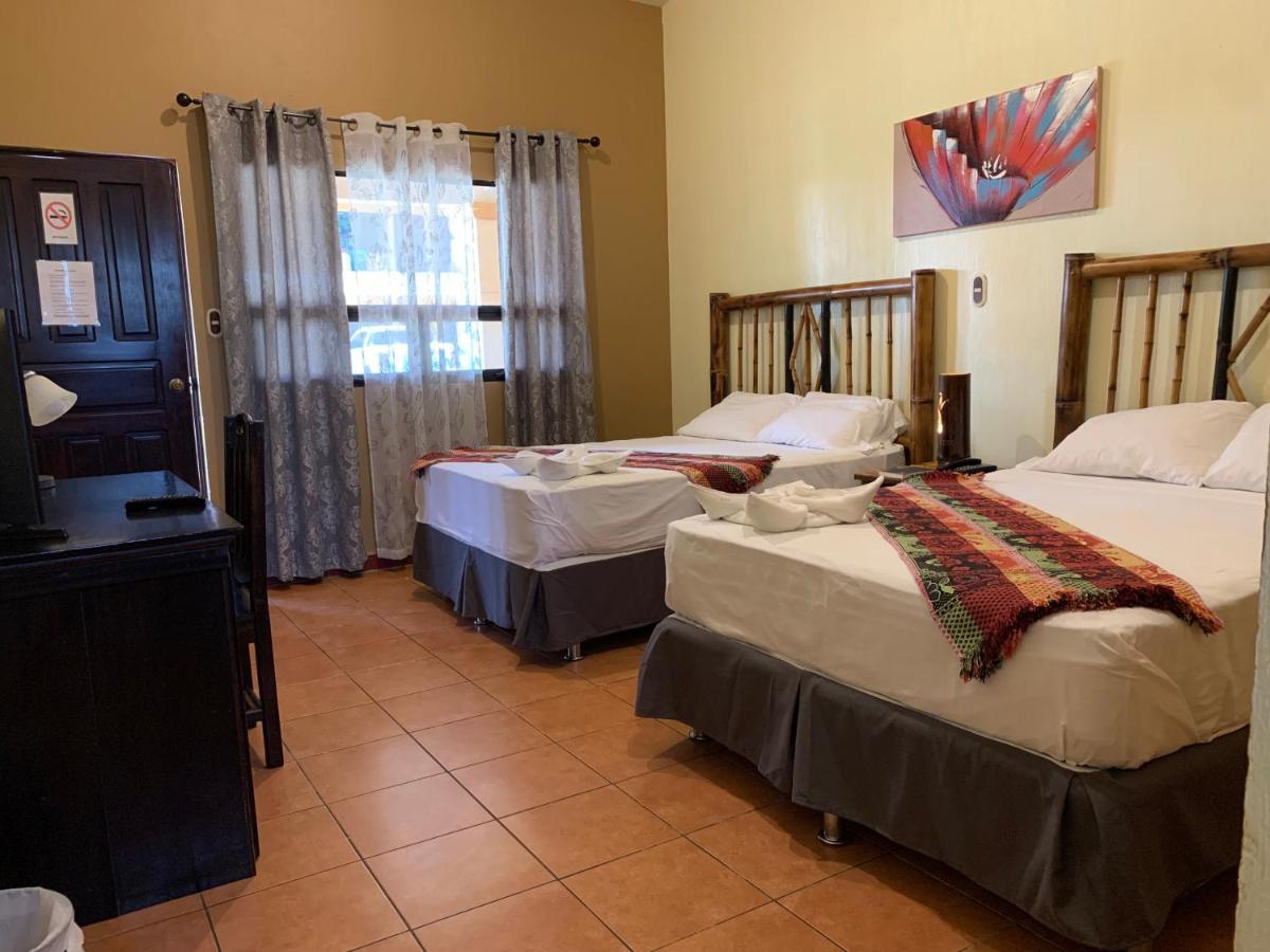 Zafra Hotel Retalhuleu Ngoại thất bức ảnh